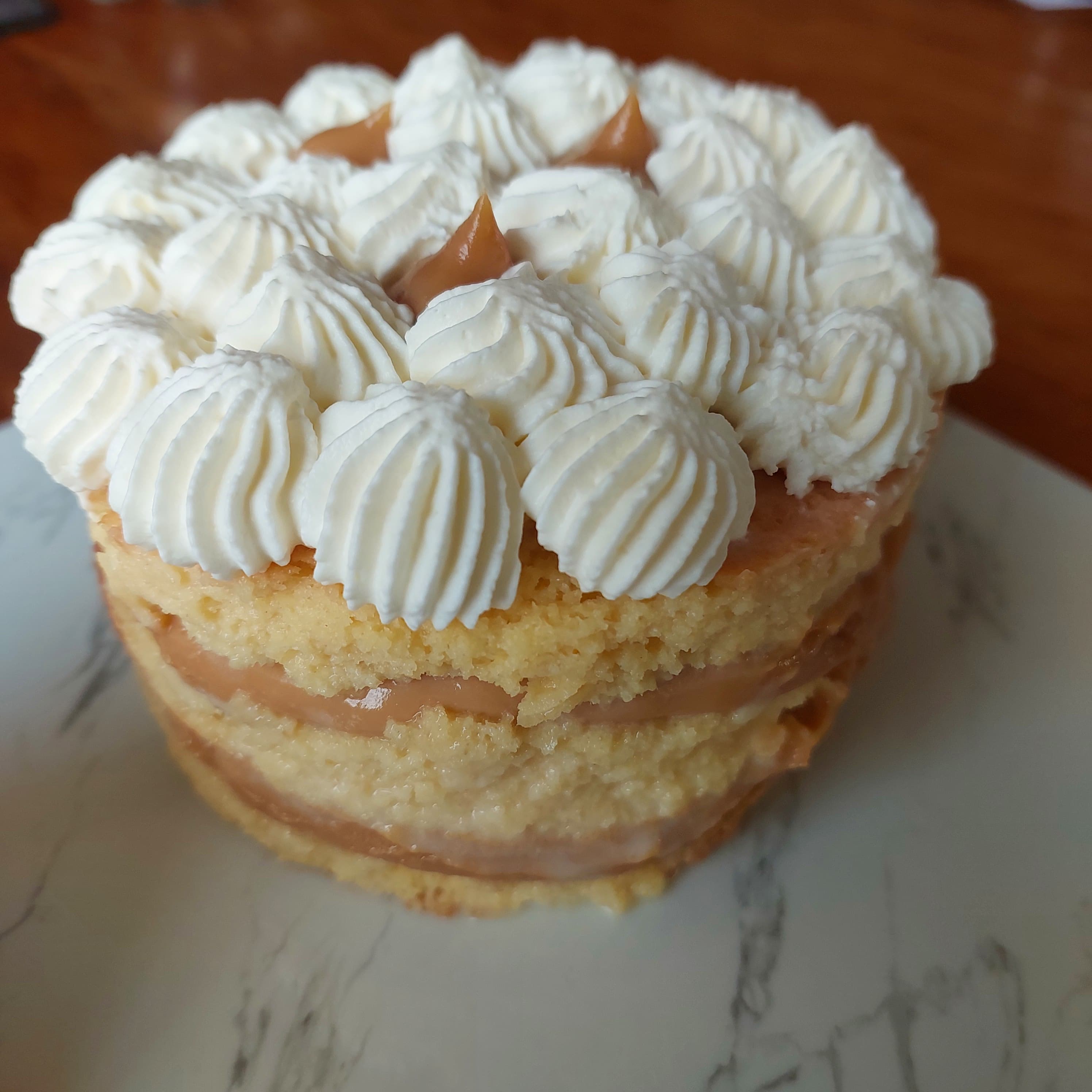 Mini torta 3 leches manjar crema
